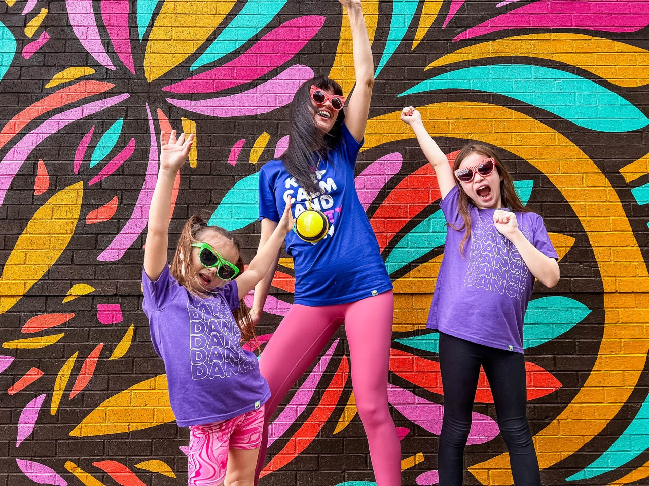 The Partier (1 Button + 1 Necklace)